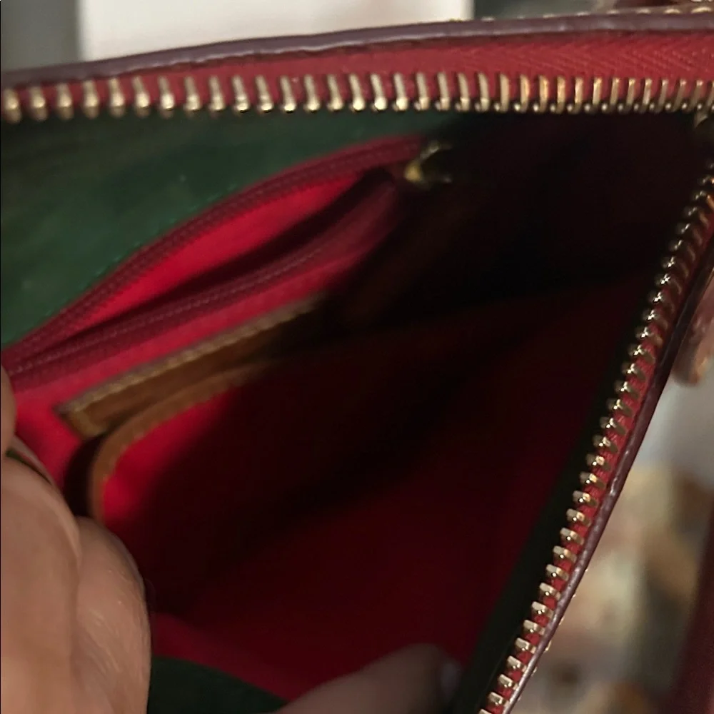 Classic Tan Leather Crossbody Bag - Picture 3 of 13